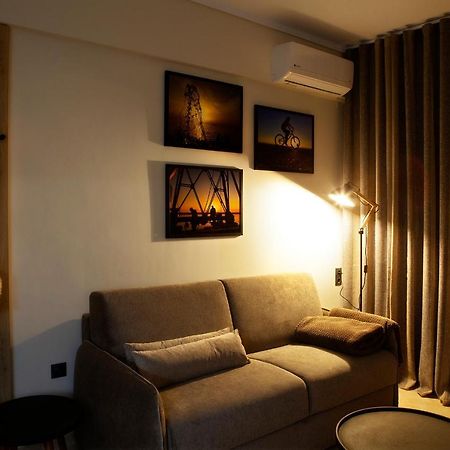 Designer Apartments Close To The Center + Free Parking 塞萨洛尼基 外观 照片